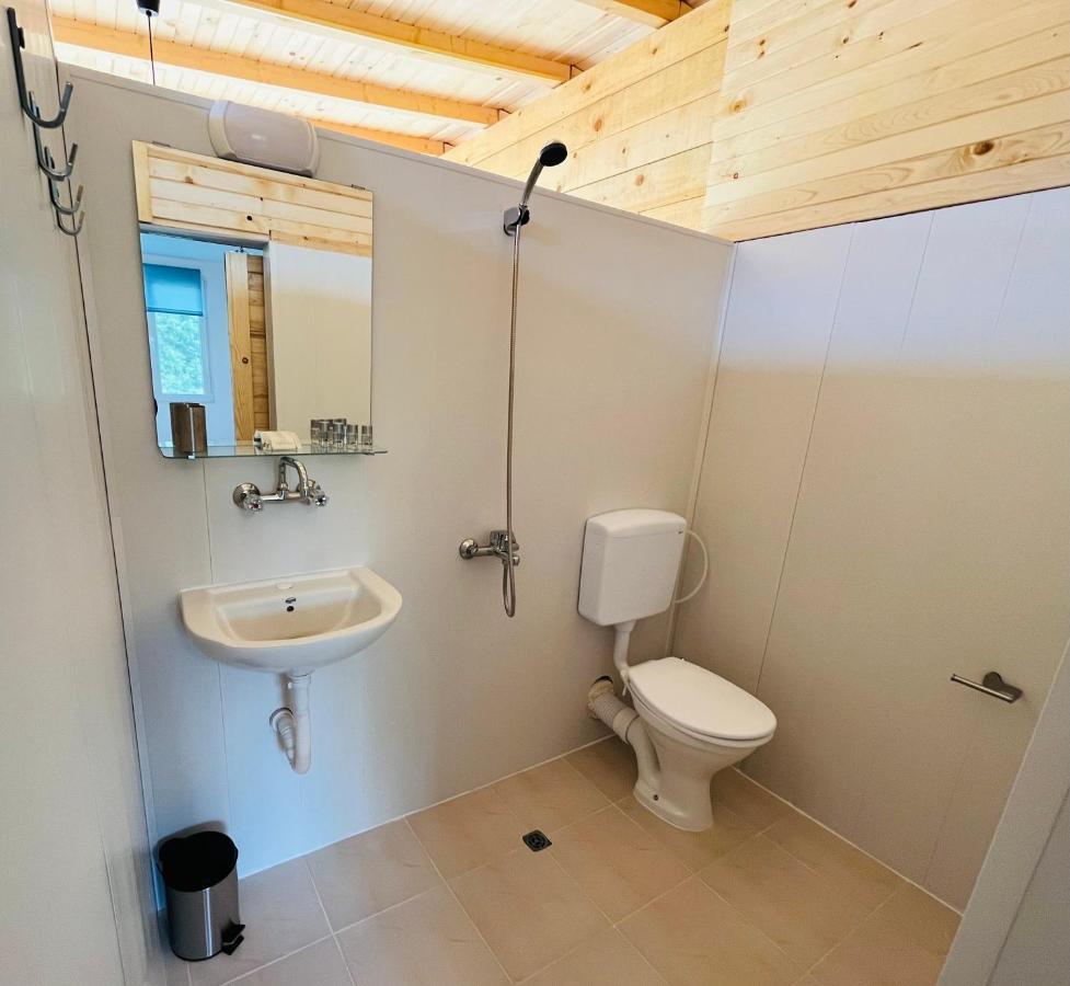 Cozyhut Бунгало Под Наем Chernomorets Ngoại thất bức ảnh